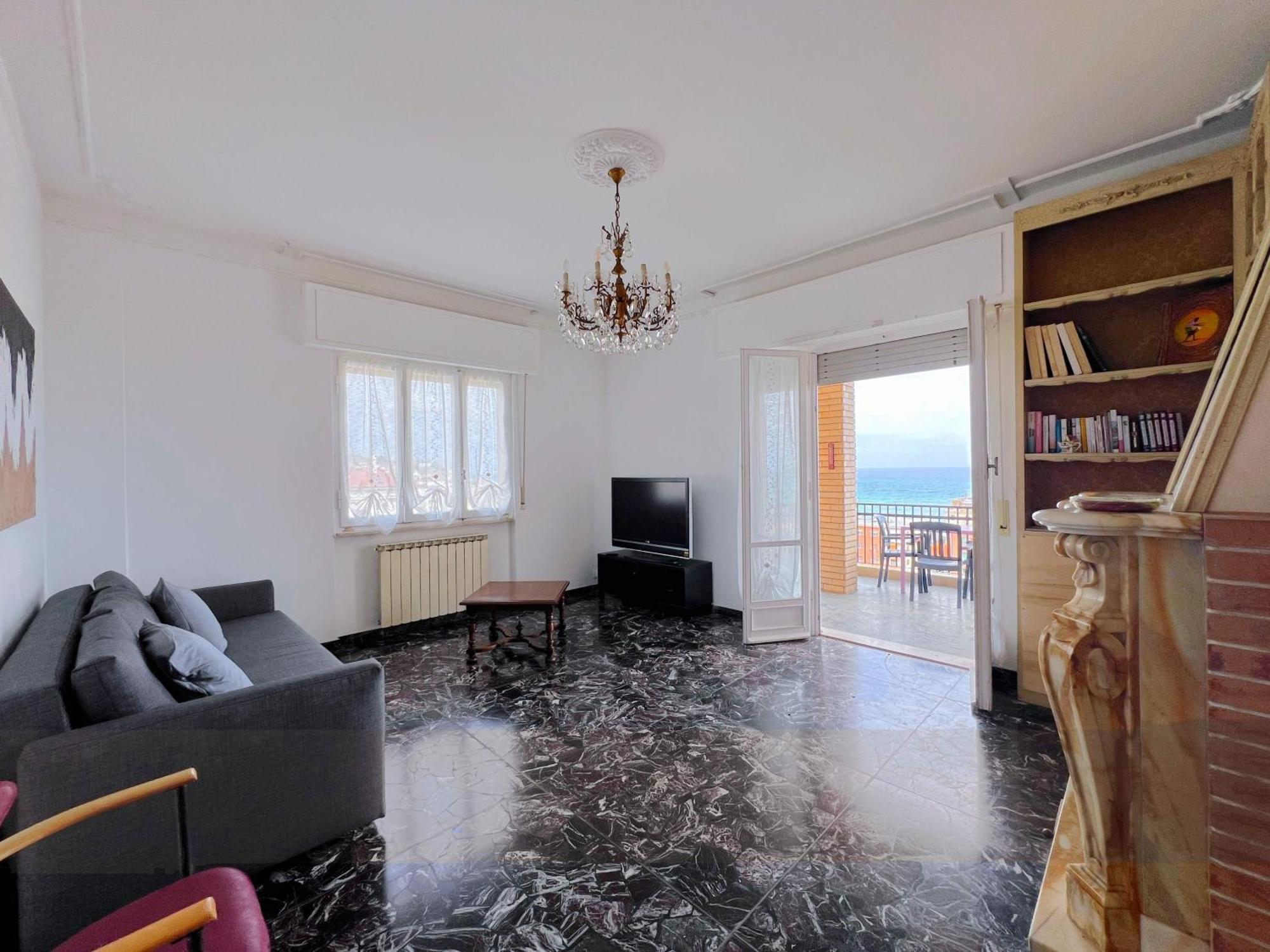 Ampio Appartamento Con Vista Варацце Екстер'єр фото